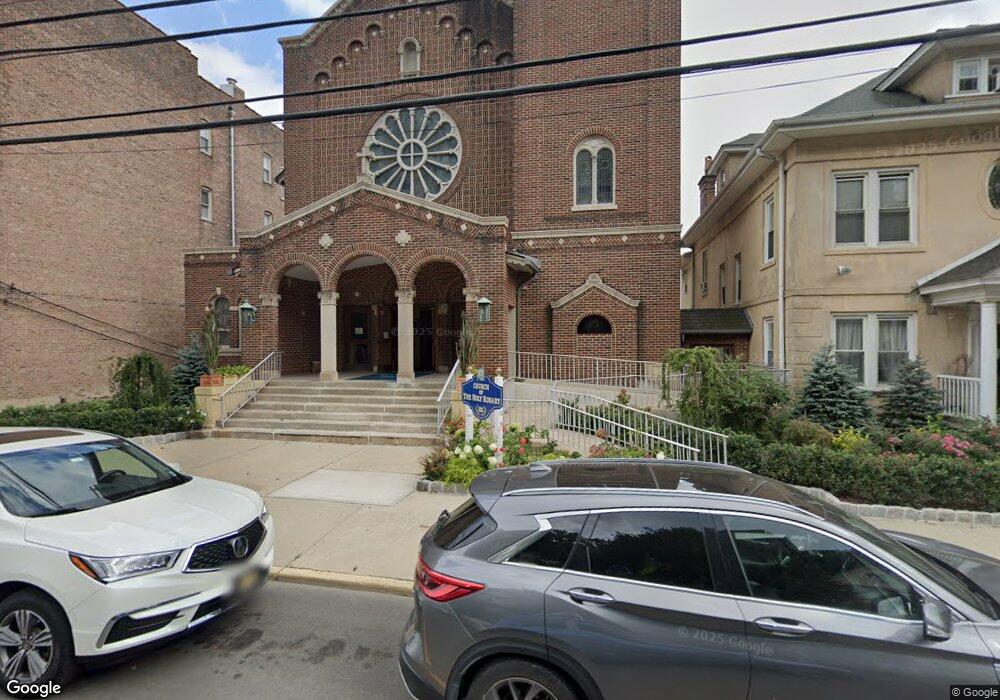 373 Undercliff Ave unit 2, Edgewater, NJ 07020 - photo 1