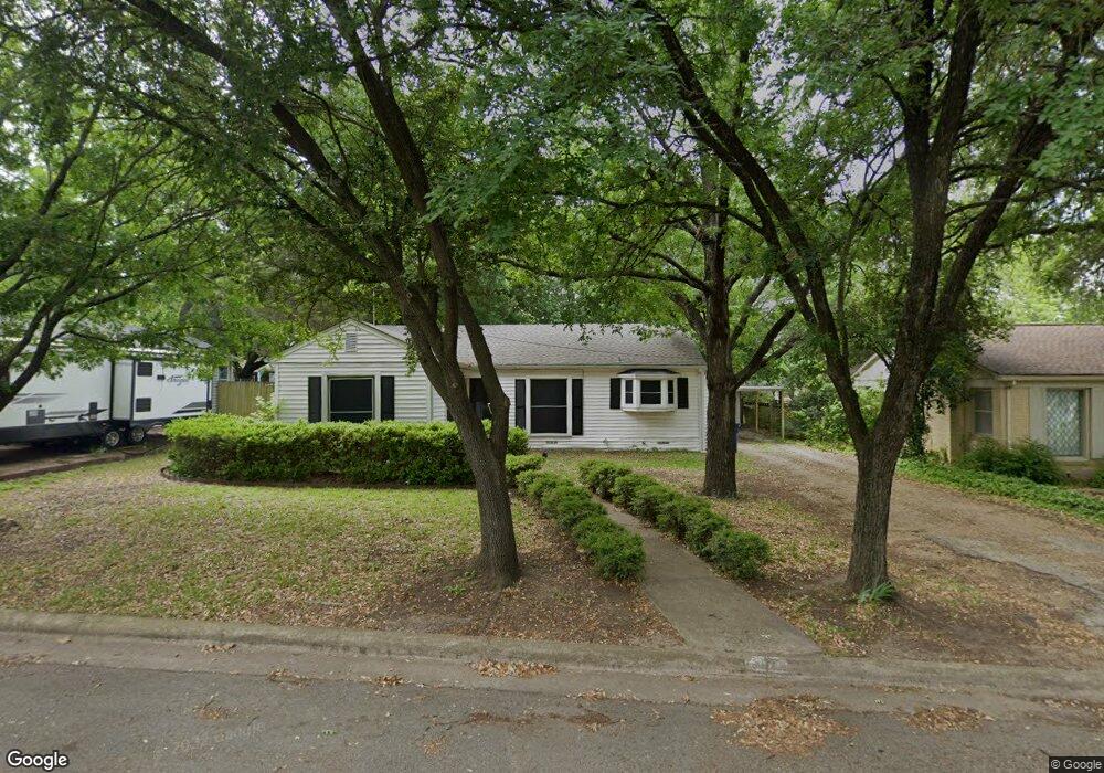 607 Alexander St, Ennis, TX 75119 - photo 1