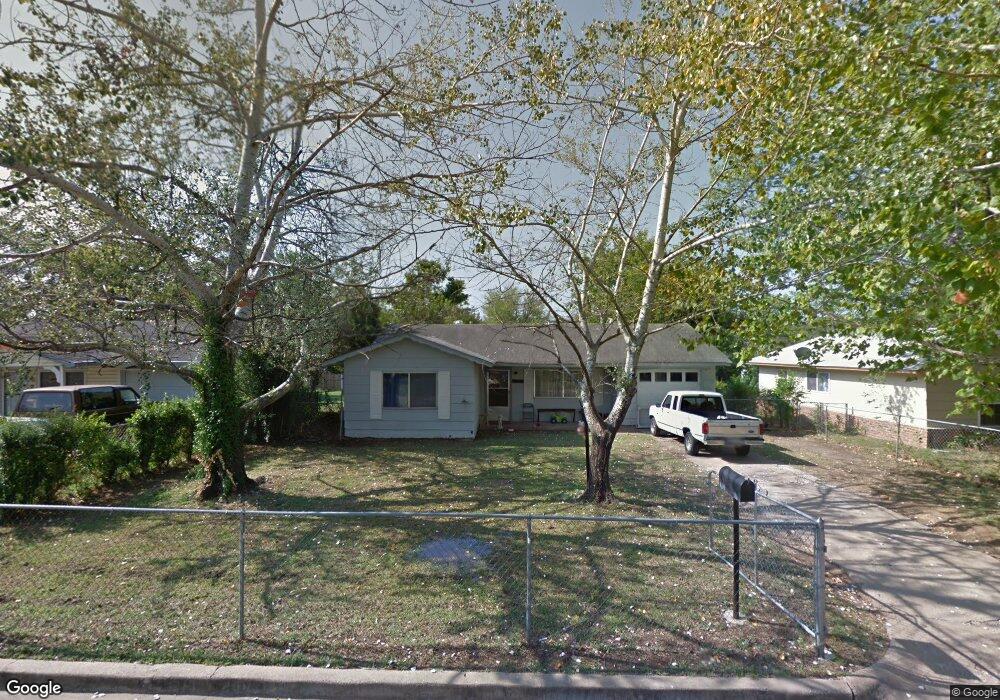 208 W Newburg Ave, Sapulpa, OK 74066 - photo 1