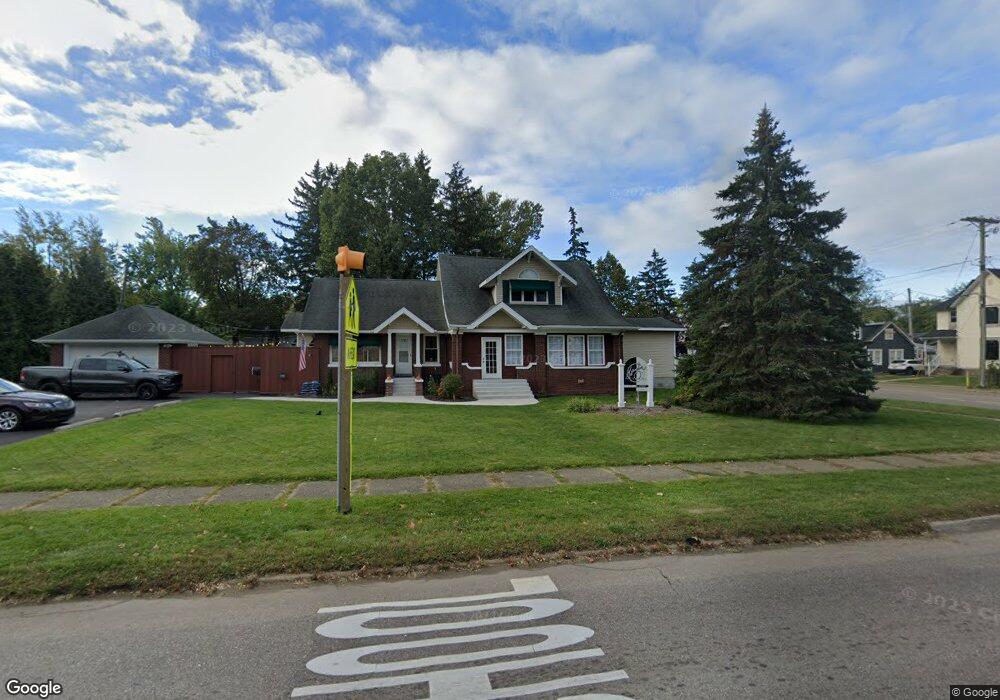 2 Ash St E, Three Oaks, MI 49128 - photo 1