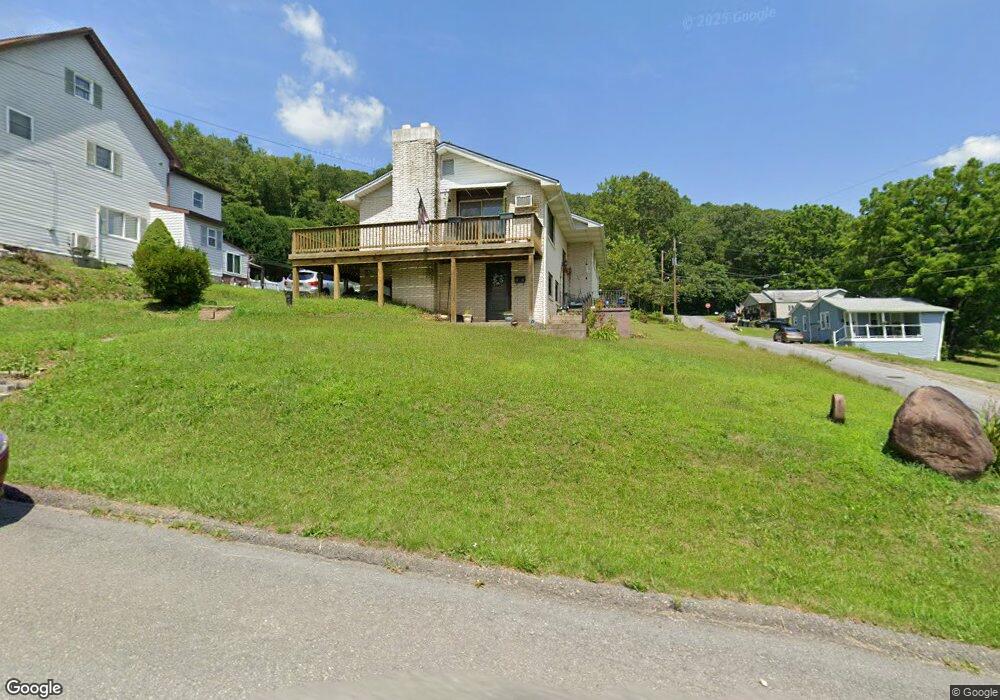 86 Beaver St, Lehighton, PA 18235 - photo 1