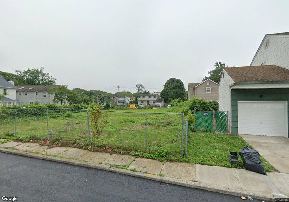 407 Scaneateles Ave, West Hempstead, NY 11552 - photo 1