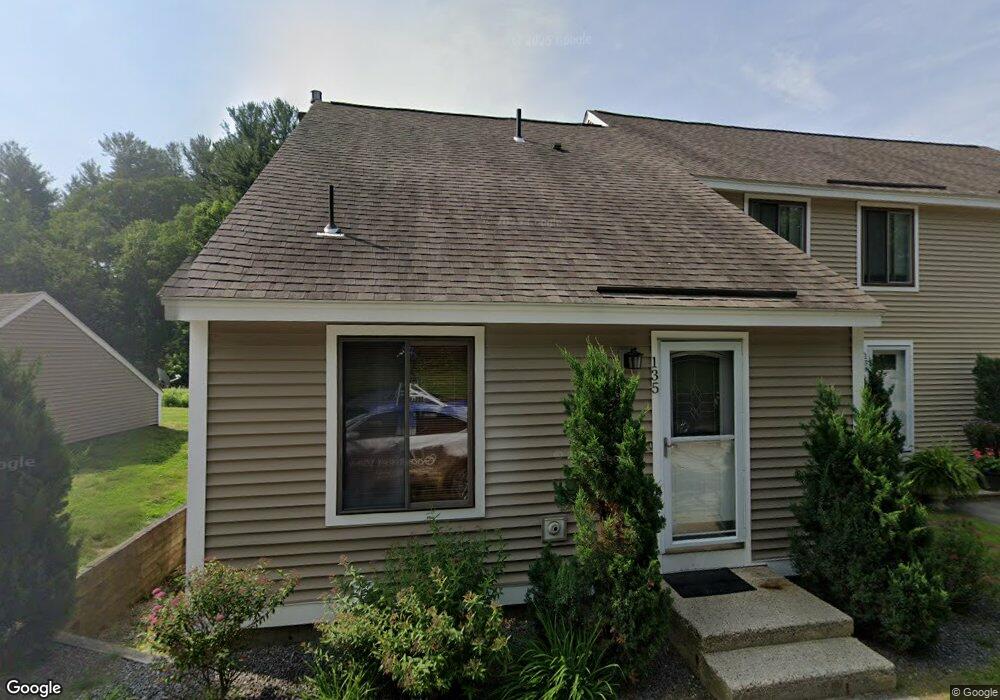 135 Treadway Ln unit 135, Londonderry, NH 03053 - photo 1