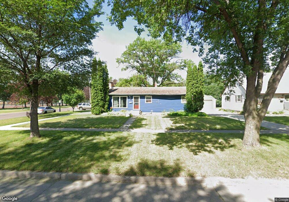 1437 21st St S, Fargo, ND 58103 - photo 1