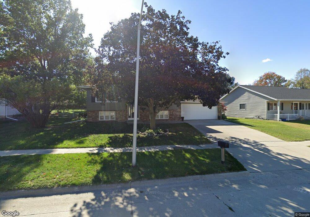 1501 S 15th Ave W, Newton, IA 50208 - photo 1