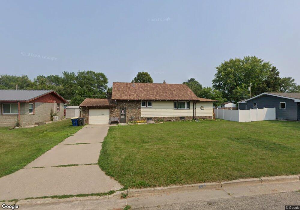 1005 6th Ave SW, Jamestown, ND 58401 - photo 1