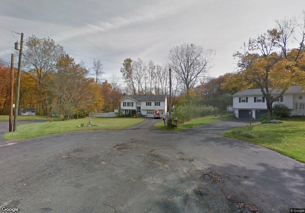 7 Daniels Dr, Danbury, CT 06811 - photo 1