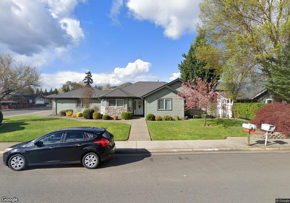 2008 SE Portola Dr, Grants Pass, OR 97526 - photo 1