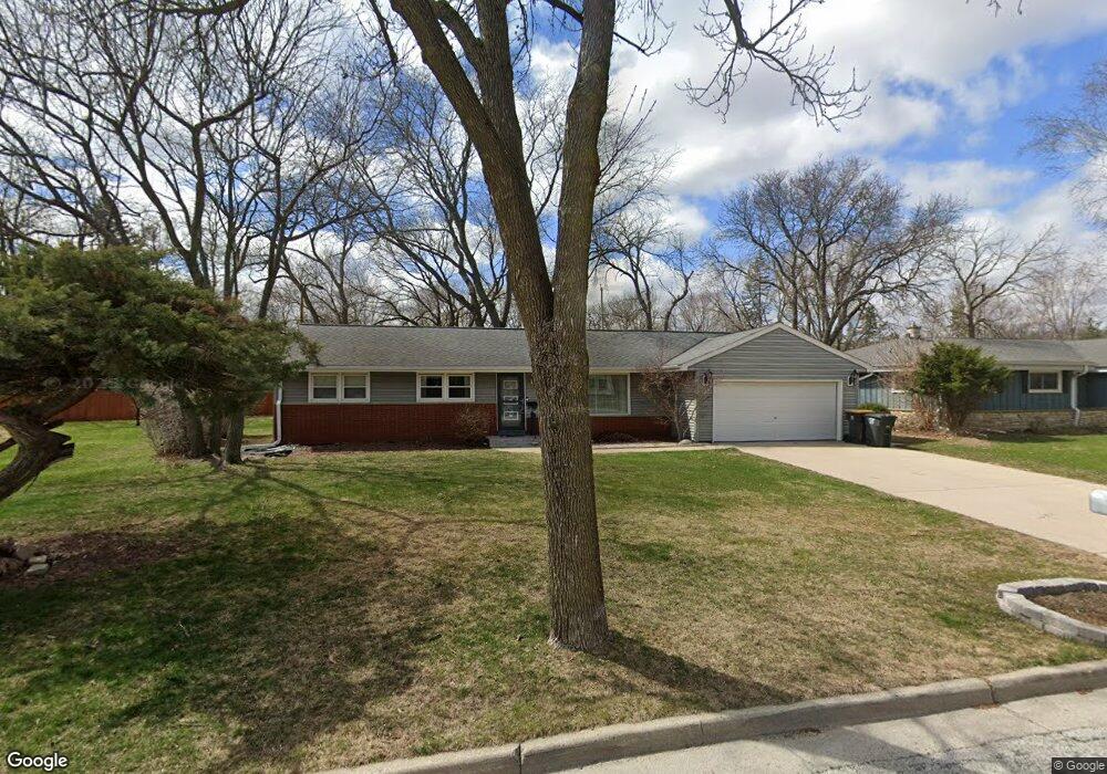 1025 N 120th St, Milwaukee, WI 53226 - photo 1