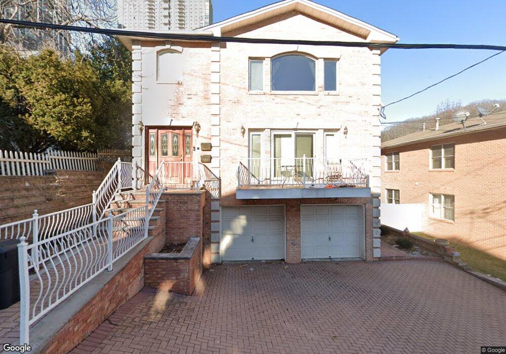 23 Leary Ln unit 2nd floor, Edgewater, NJ 07020 - photo 1