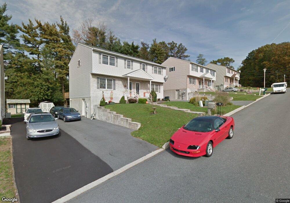 22 Quinter Ln, Temple, PA 19560 - photo 1