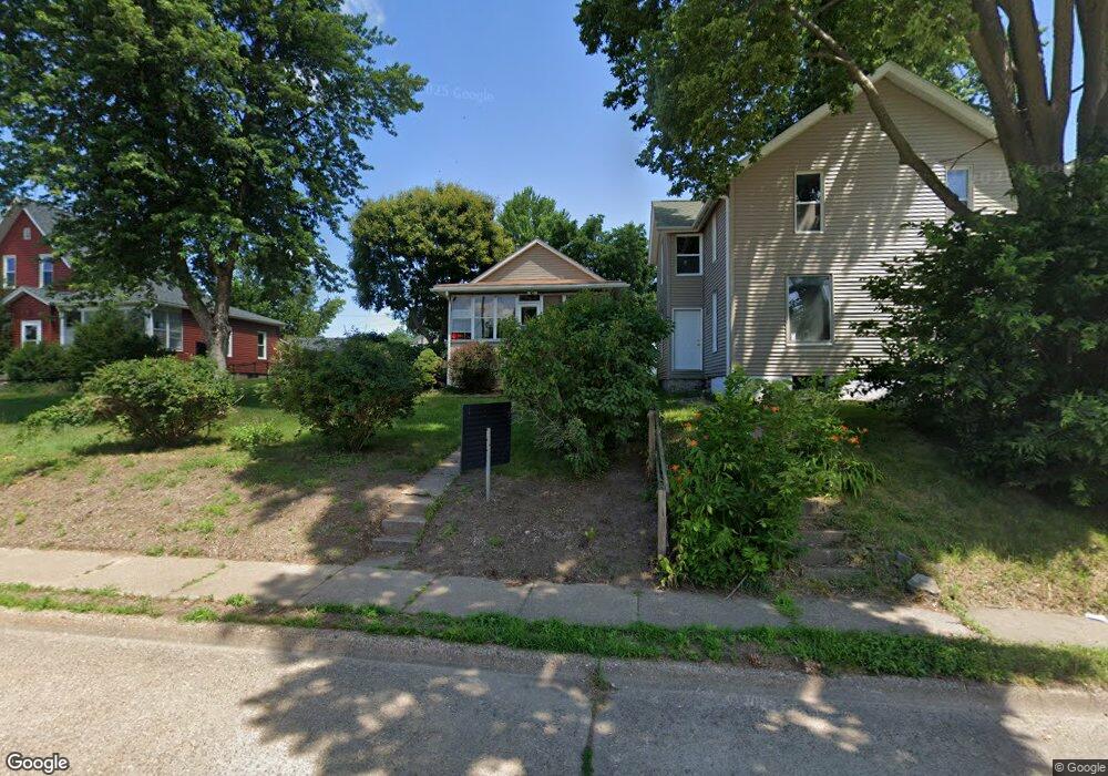 1530 W 2nd St, Davenport, IA 52802 - photo 1