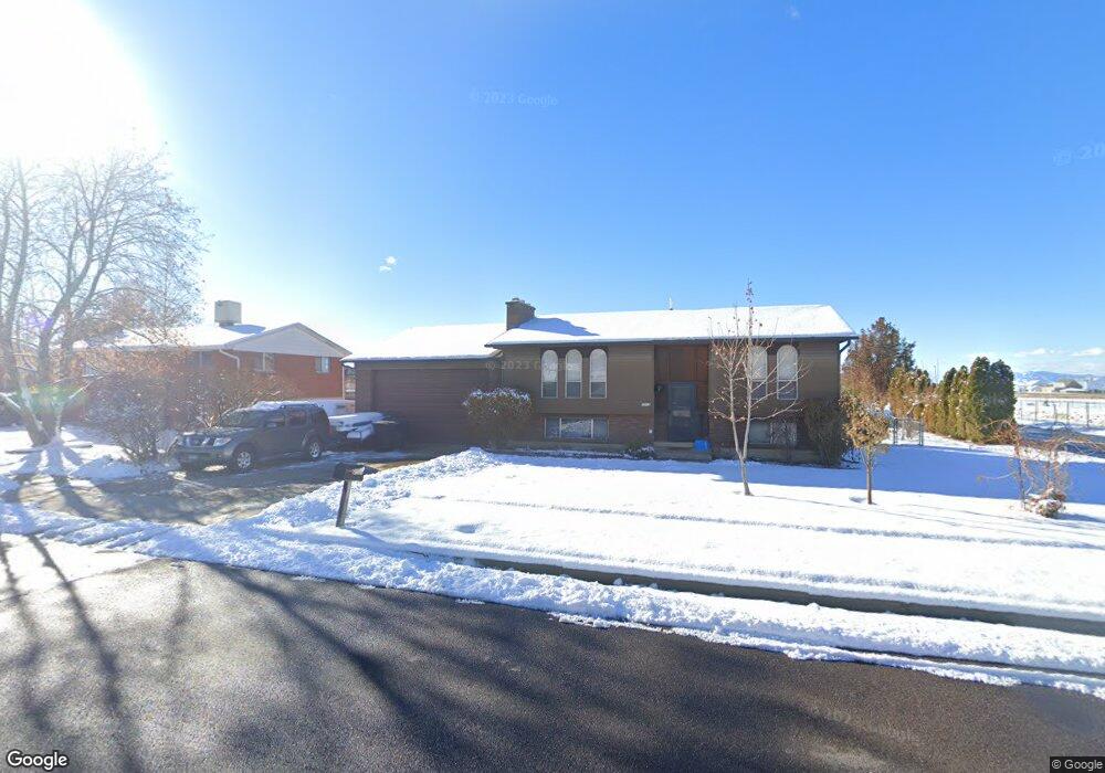 2033 N 3060 W, Clearfield, UT 84015 - photo 1