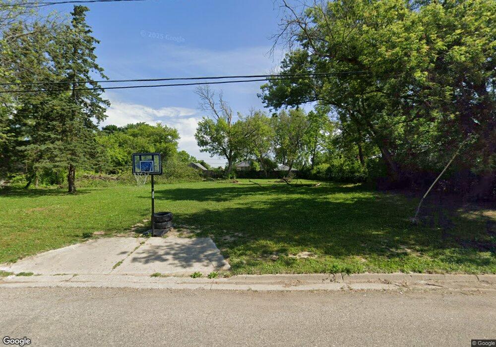 1142 W Princeton Ave, Flint, MI 48505 - photo 1