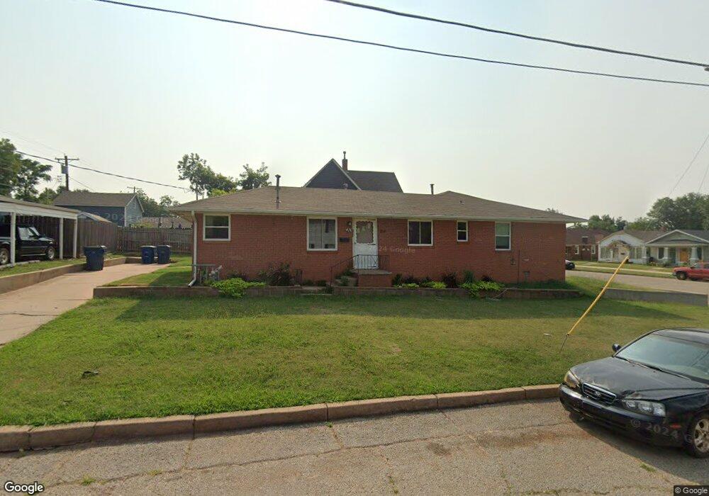 104 N Elm St, Guthrie, OK 73044 - photo 1