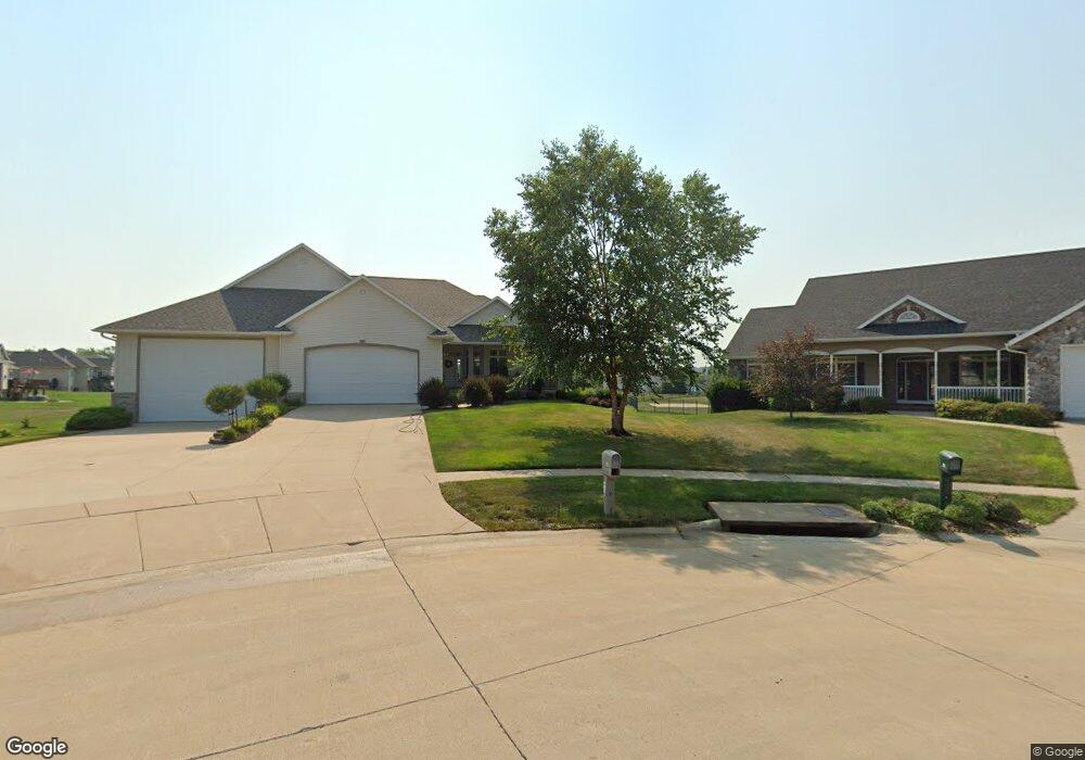 6927 Choctaw Ridge Place NE, Cedar Rapids, IA 52411 - photo 1