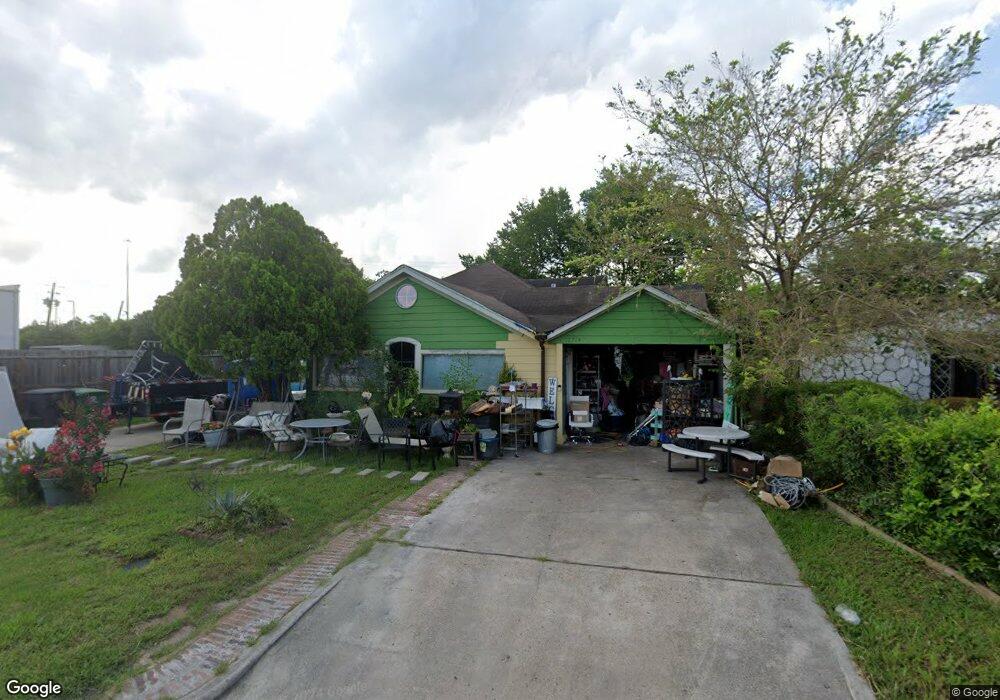 7714 Arnim St, Houston, TX 77087 - photo 1