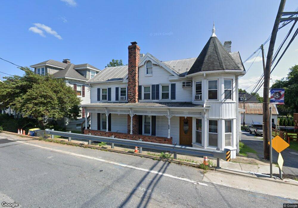 301 Main St, New Windsor, MD 21776 - photo 1