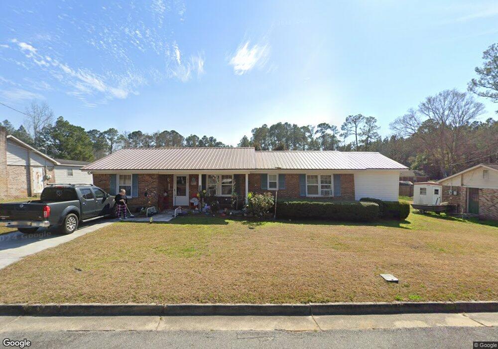 810 Eddie St, Claxton, GA 30417 - photo 1