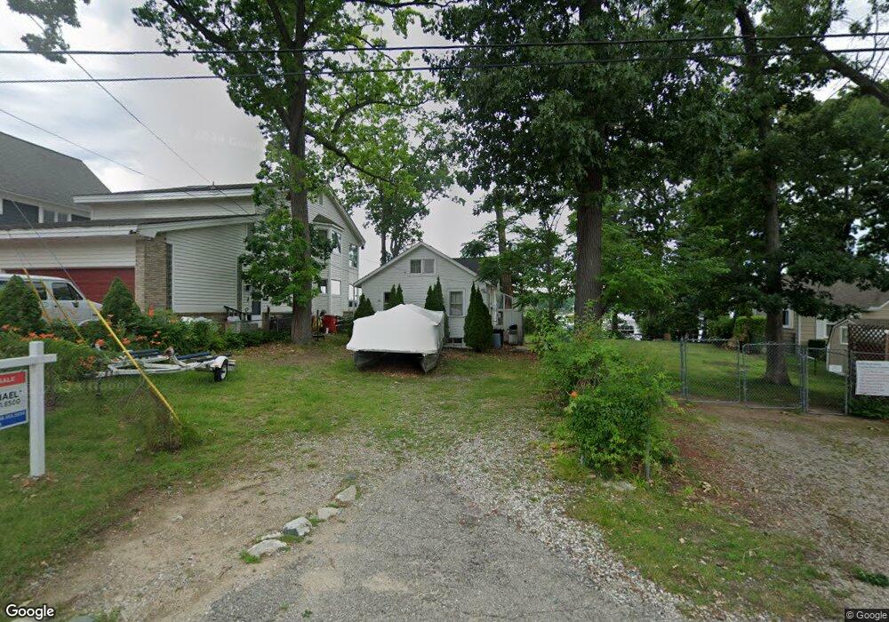 7608 Barnsbury Dr, West Bloomfield, MI 48324 - photo 1