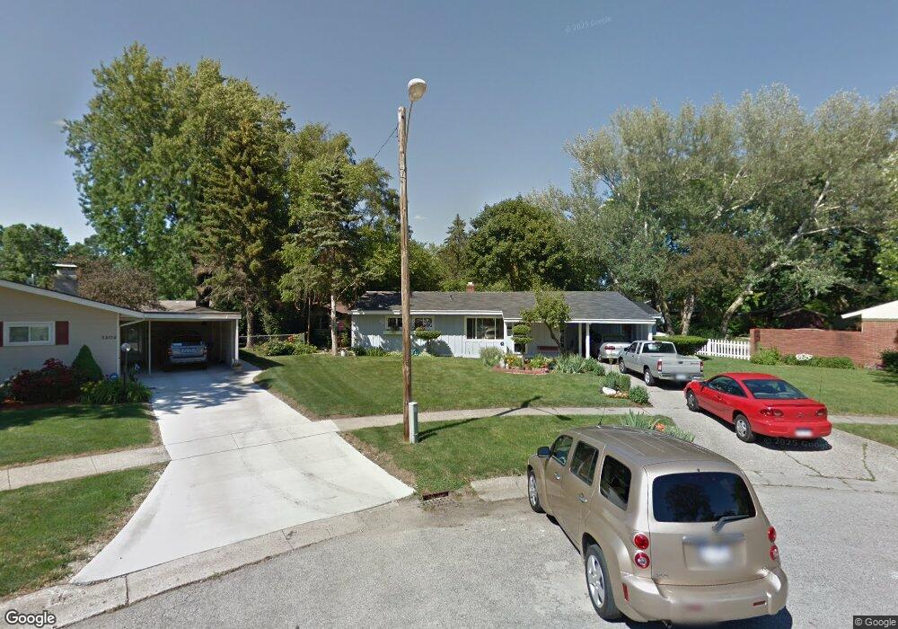 3201 Cranbrook Cir, Flint, MI 48507 - photo 1