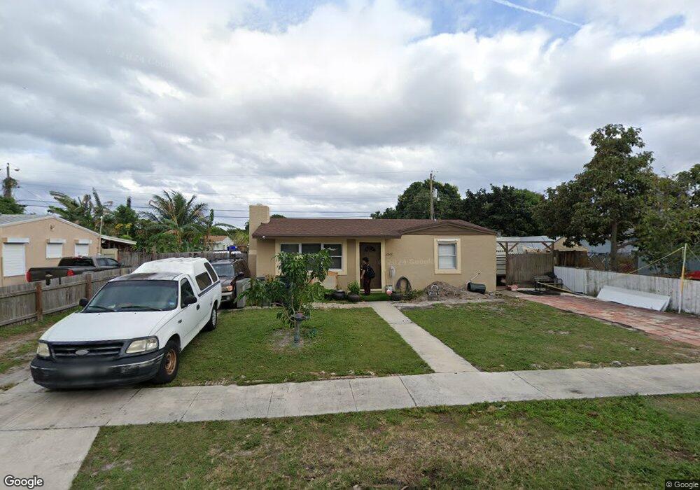 2320 Cypress Rd, West Palm Beach, FL 33409 - photo 1