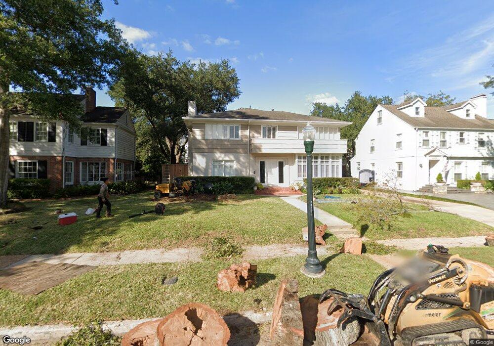 2414 Pelham Dr, Houston, TX 77019 - photo 1