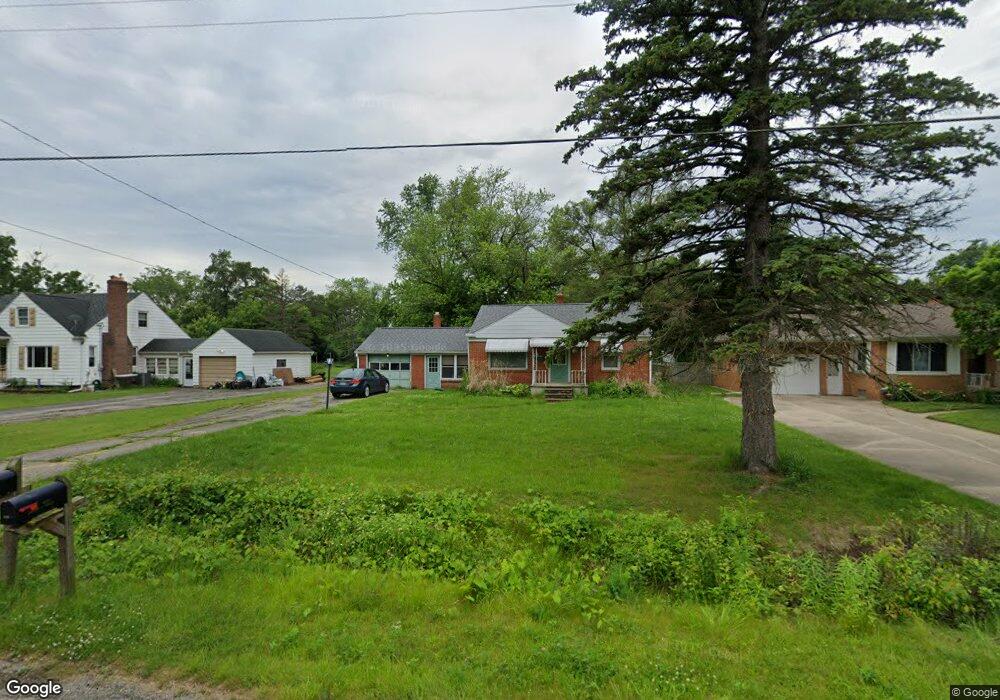 2465 Lanning Dr, Burton, MI 48509 - photo 1