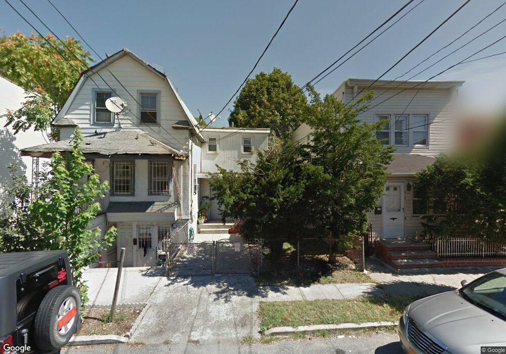 61-15A 165th St, Fresh Meadows, NY 11365 - photo 1