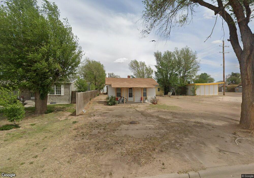 324 S Jackson St, Hugoton, KS 67951 - photo 1