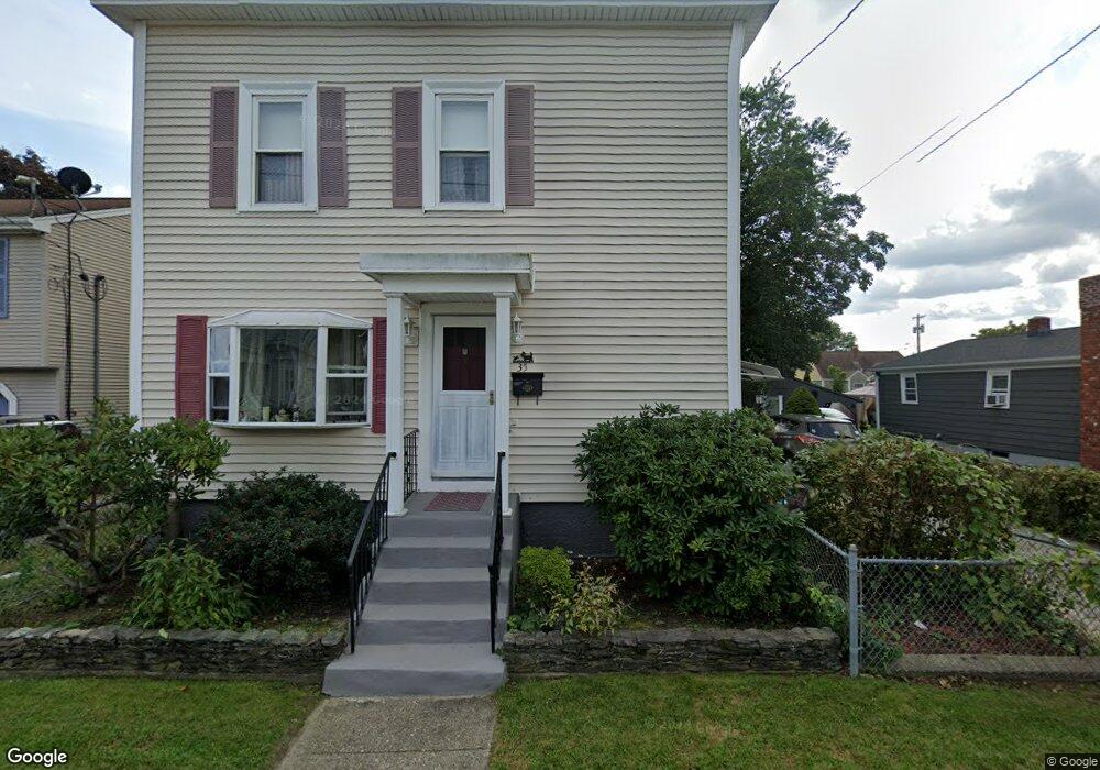33 Benedict St, Pawtucket, RI 02861 - photo 1