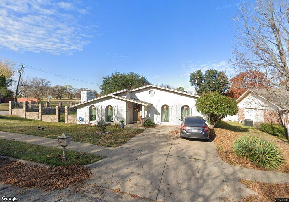 601 Spring Forest Dr, Bedford, TX 76021 - photo 1