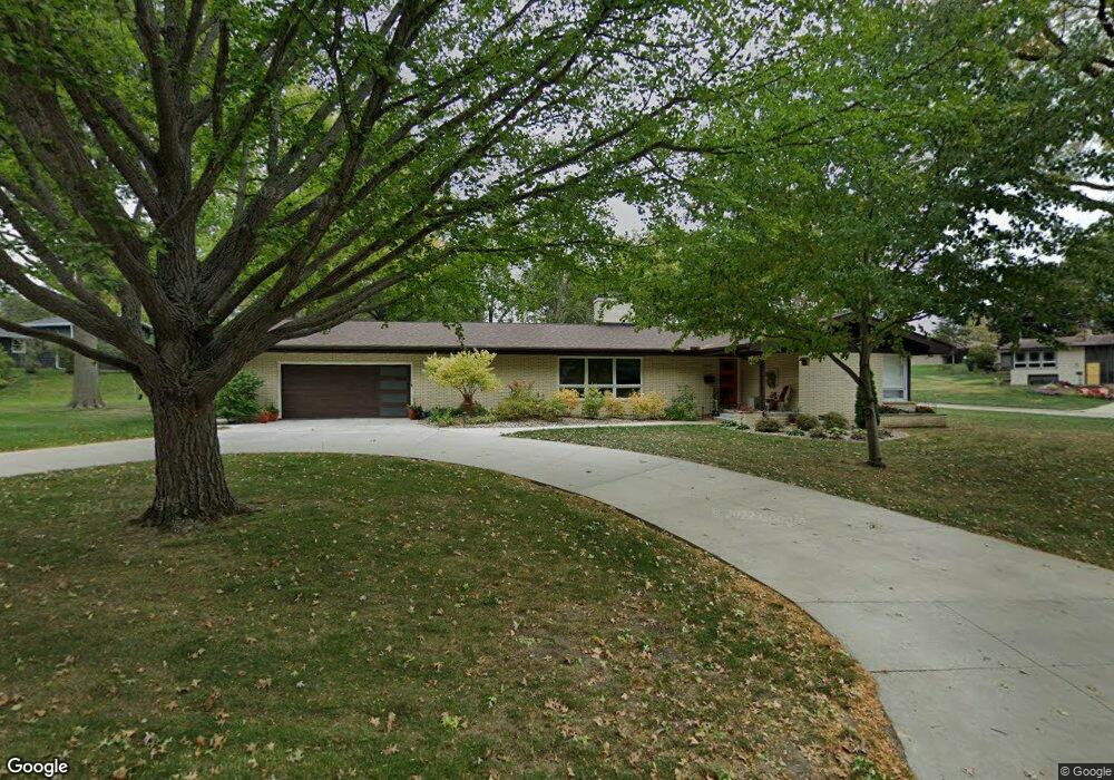 1316 W 13 St S, Newton, IA 50208 - photo 1