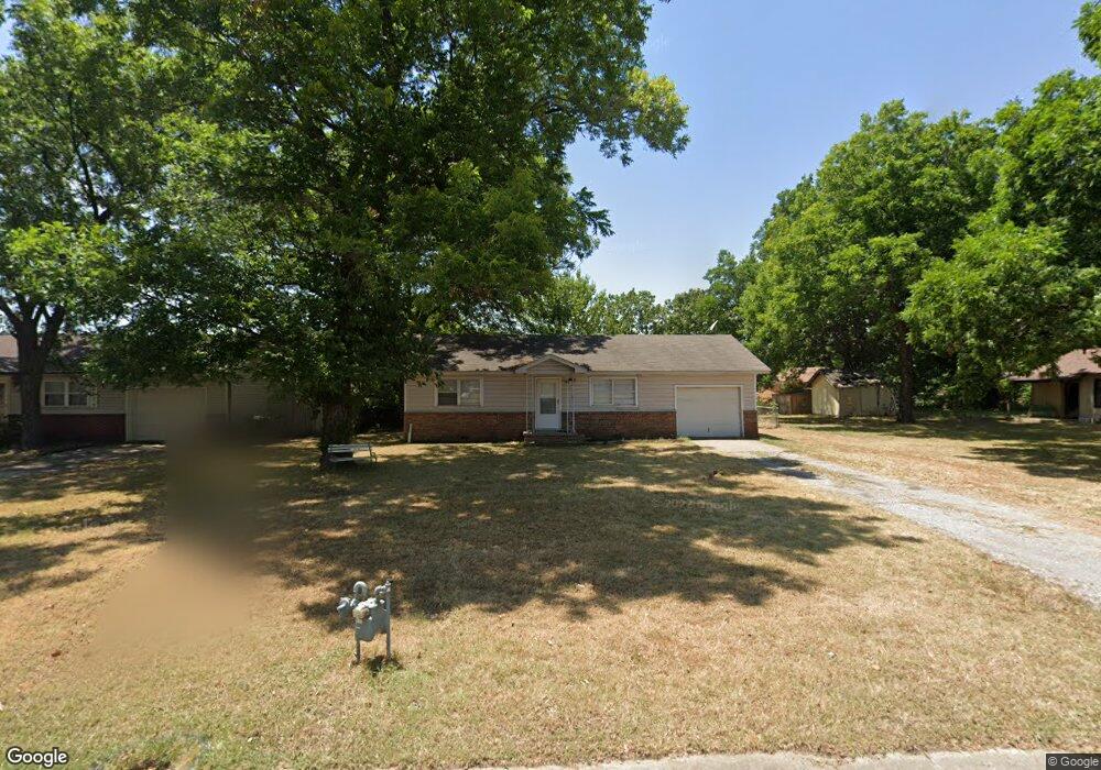 1203 N Jay St, Claremore, OK 74017 - photo 1