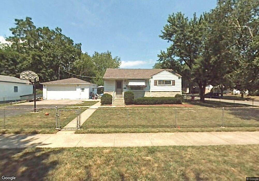 2240 Huron Terrace, Waukegan, IL 60087 - photo 1