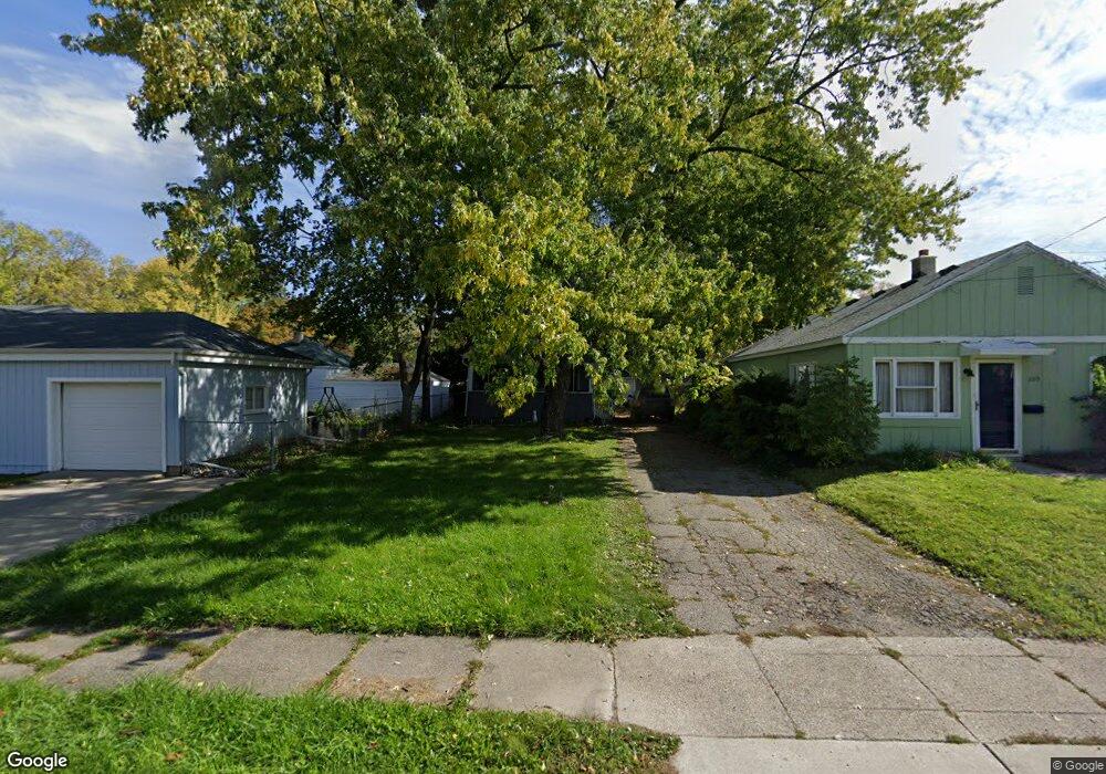 2211 Stirling Ave, Lansing, MI 48910 - photo 1