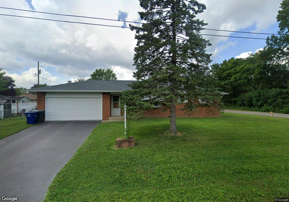 3939 Eisenhower Rd, Columbus, OH 43224 - photo 1