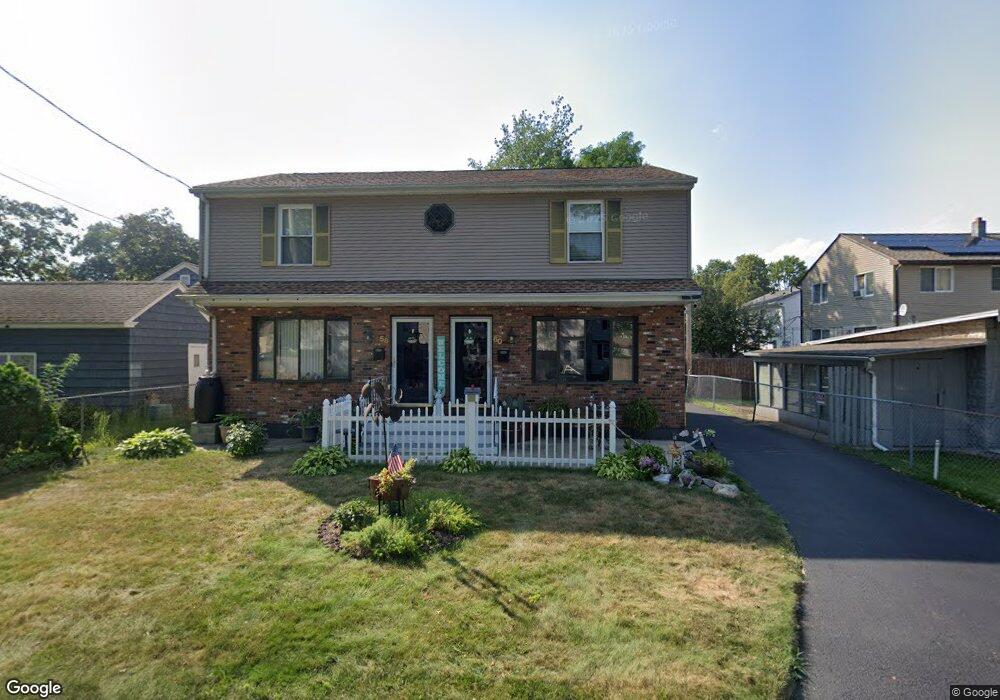 58 Wilson St unit 60, Springfield, MA 01104 - photo 1