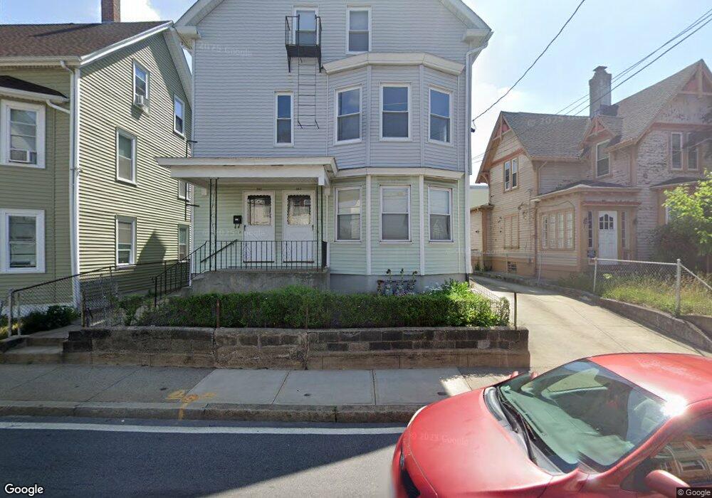 389 Lonsdale Ave, Pawtucket, RI 02860 - photo 1