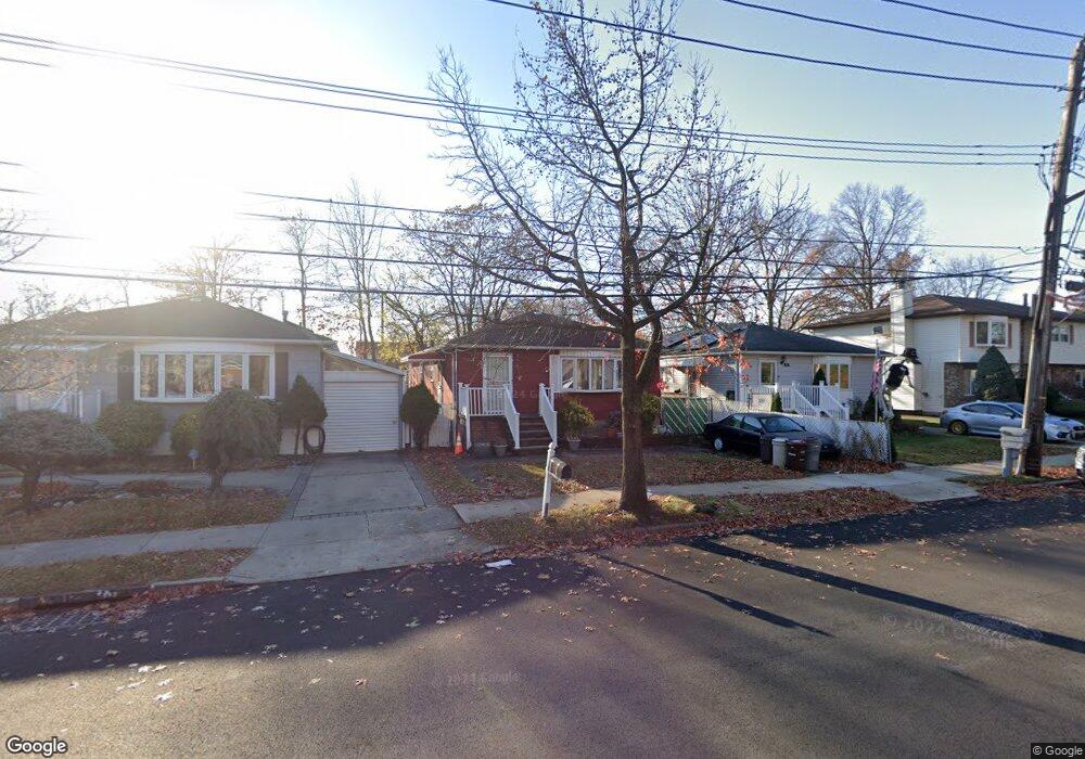 112 N Railroad St, Staten Island, NY 10312 - photo 1