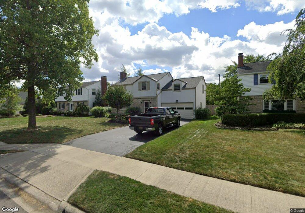 1521 Barrington Rd, Columbus, OH 43221 - photo 1