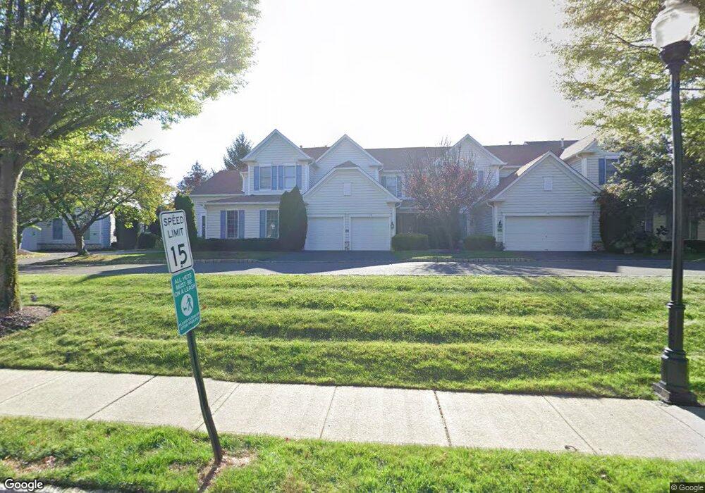 114 Scarlet Oak Ln, Paramus, NJ 07652 - photo 1