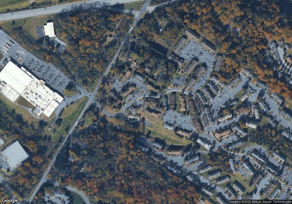 26-13 Laurel Springs Ln, Reading, PA 19606 - photo 1