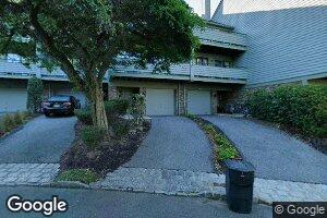 23 Meadowview Ct, Leonia, NJ 07605
