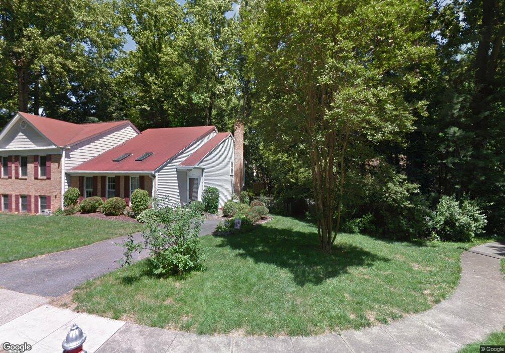 9958 Hemlock Woods Ln, Burke, VA 22015 - photo 1