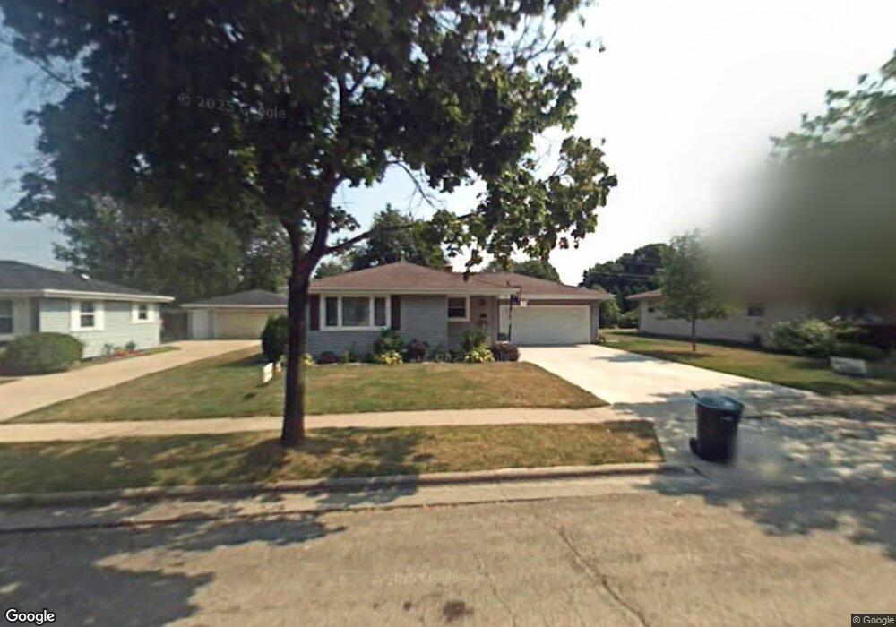 507 Stevens St, Combined Locks, WI 54113 - photo 1