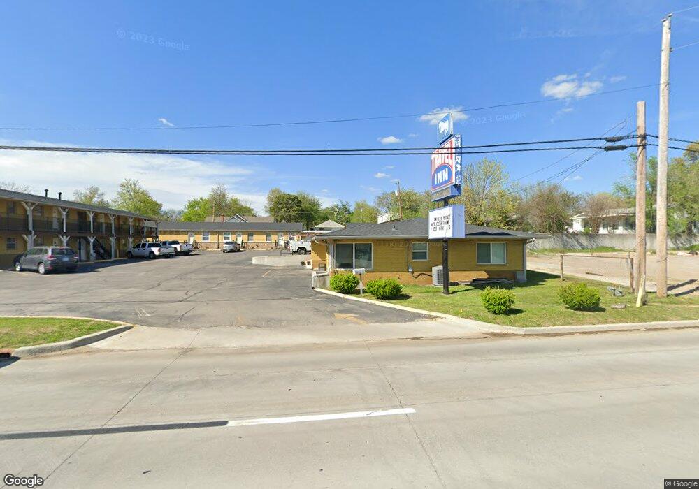 812 E Will Rogers Blvd, Claremore, OK 74017 - photo 1