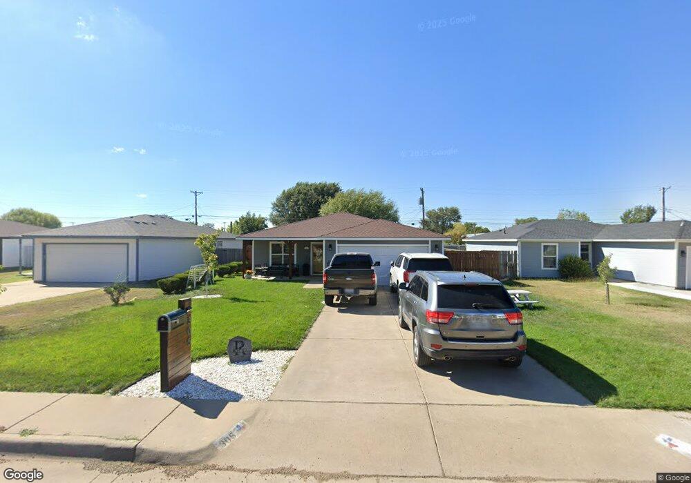 305 N Birge Ave, Dumas, TX 79029 - photo 1