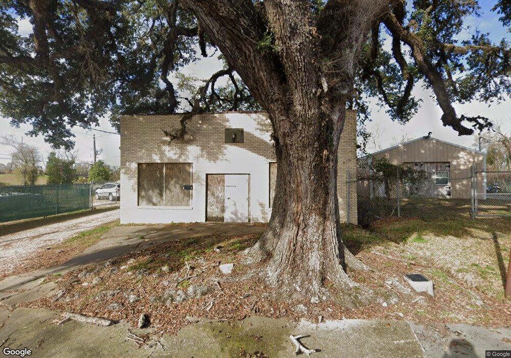 128 Bilbo St, Lake Charles, LA 70601 - photo 1