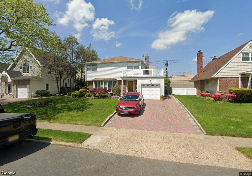 61 Joseph St, New Hyde Park, NY 11040 - photo 1